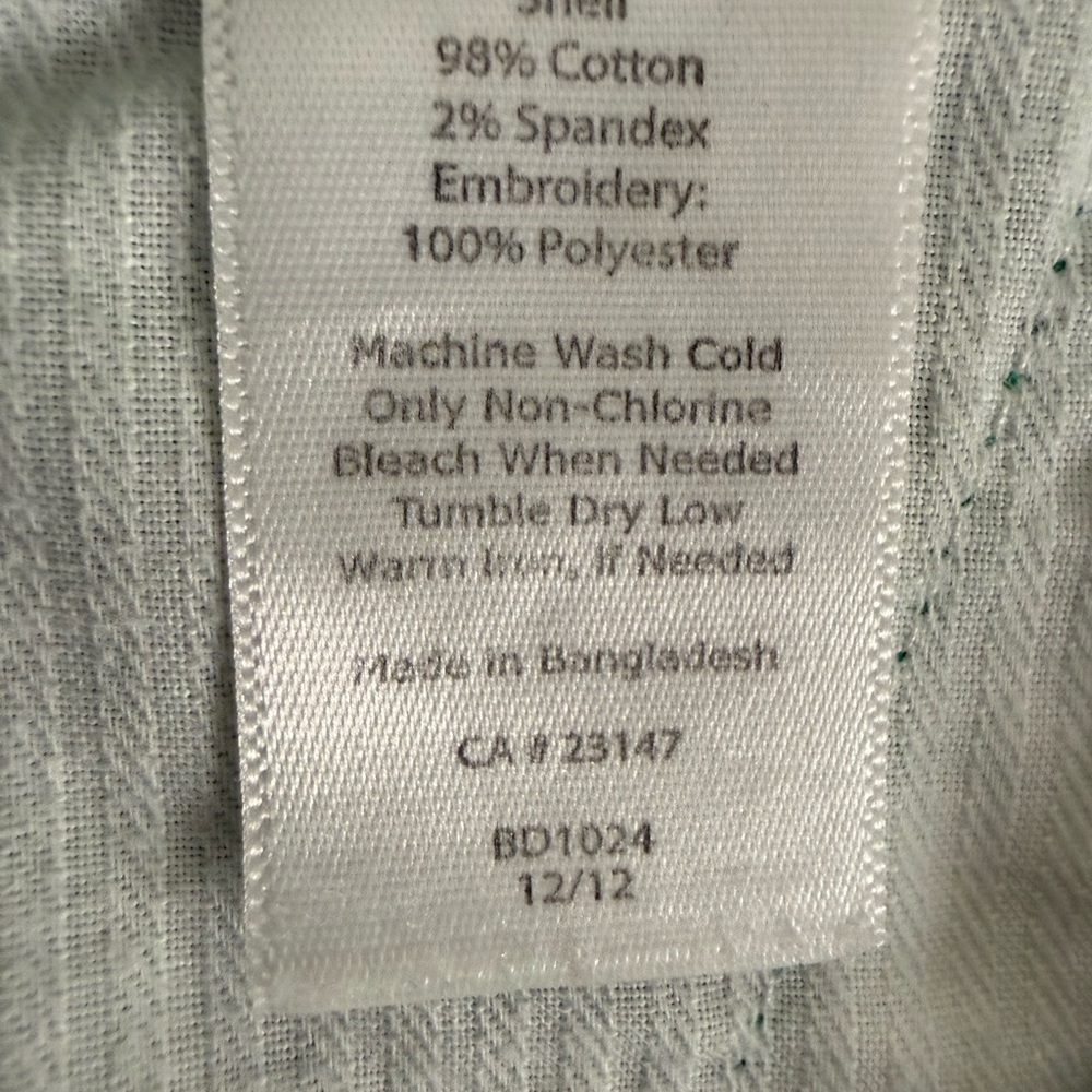 Talbots Green Women's Shorts with Scottie Dog Motif - Picture 5 of 5